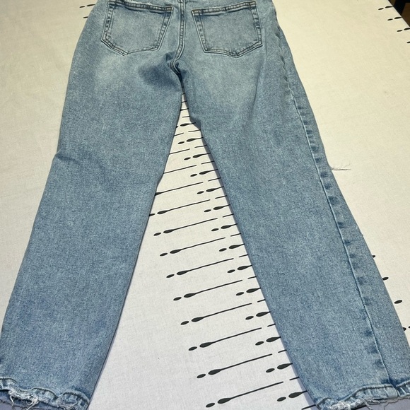 Joe Fresh X Jillian Harris High rise, straight jeans. Size 25. - Picture 3 of 11